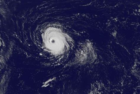 Satellite spots a tiny, mighty Hurricane Lee