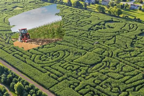 James Bond Inspired Corn Maze In Illinois