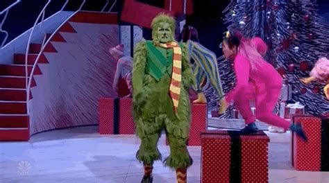 The Grinch Running Dancing GIF | GIFDB.com