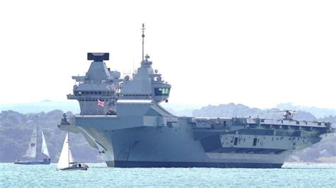 HMS Prince of Wales: Fleet flagship likely to take on US trip - BBC News