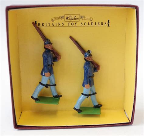 Unused Boxed 8882 Infantry Soldiers Marching - Militaria - Toys & Models