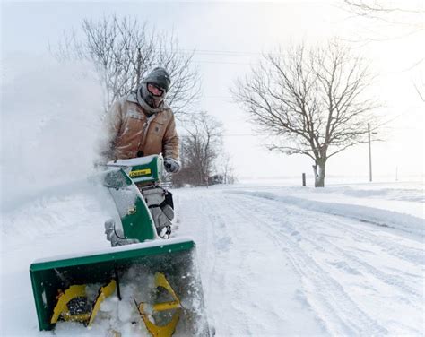 How To Use Starter Fluid On A Snowblower