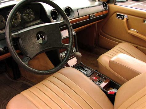 Mercedes w123 coupe interior