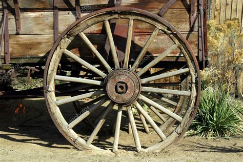 Old Antique Wagon Wheel — Stock Photo © mdilsiz #2661577