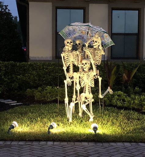 Girl Notices Her Neighbor’s Halloween Skeletons Are Playing Out A New ...