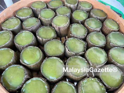 Kuih bakul pandan penyeri sambutan Tahun Baharu Cina