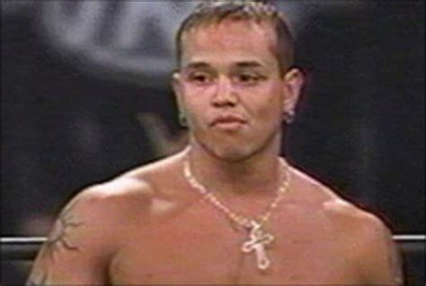 Here’s what WWE wrestler Rey Mysterio look like without mask