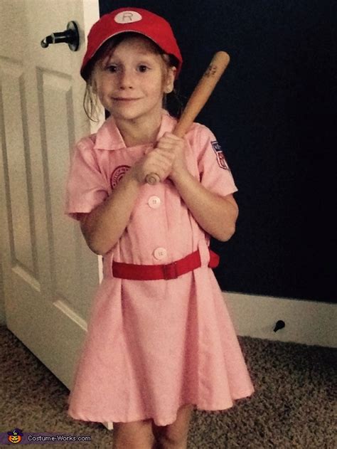 A League of Their Own Kit Costume | Best Halloween Costumes - Photo 3/3