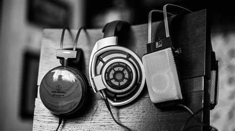 Download Music Headphones HD Wallpaper