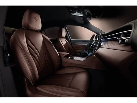 2024 Maserati Grecale: 20 Interior Photos | U.S. News