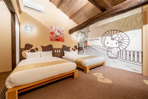 Kyoto now has two adorable Hello Kitty hotel rooms