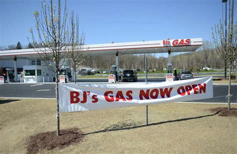 BJ's gas station to open with a sale - NewsTimes