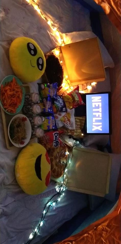 Best Friends Movie, Snap Friends, Friends Diy, Couples Movie Night, Disney Movie Night Food ...