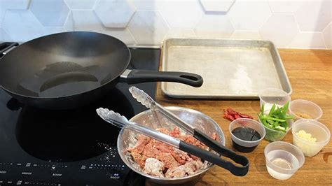 How to Use a Wok on an Induction Cooktop