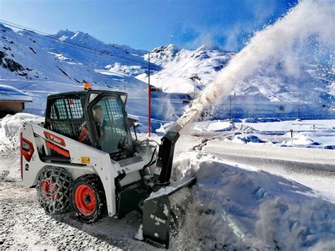 Bobcat tackles the extreme Winter conditions at Val Thorens Ski Resort ...