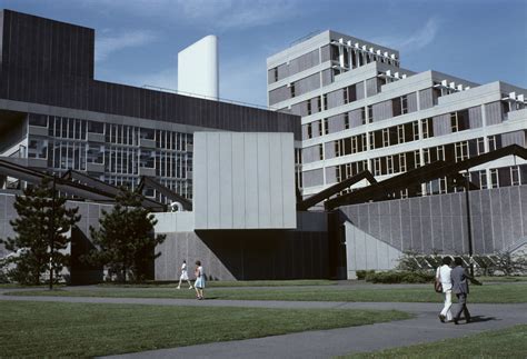 Harvard University Science Center - Larry Speck