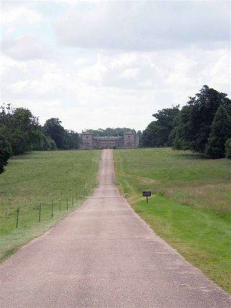 Grimsthorpe Castle | Parks and Gardens (en)