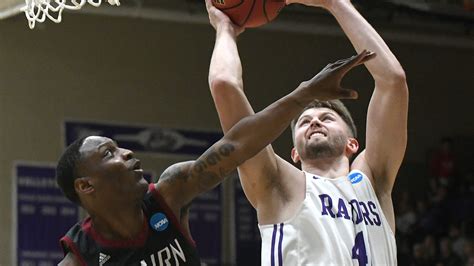 Mount Union Purple Raiders men's women's basketball busy weekends