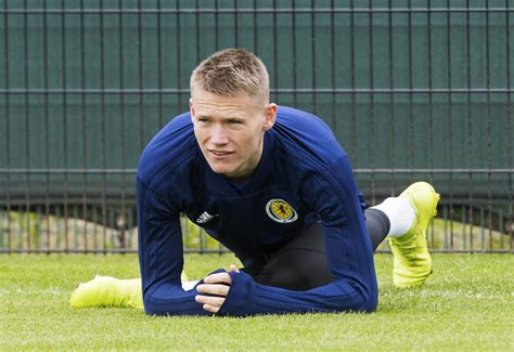 Scott Mctominay Scotland / Man Utd Midfielder Scott Mctominay Happy At The Back For Scotland ...