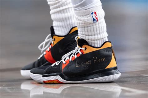 Kyrie Irving Covers the Nike Logo on His Sneakers and Writes ‘I Am Free’