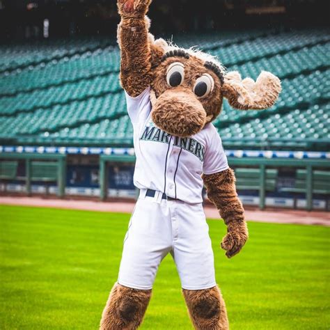 MLB | Mascot Hall of Fame