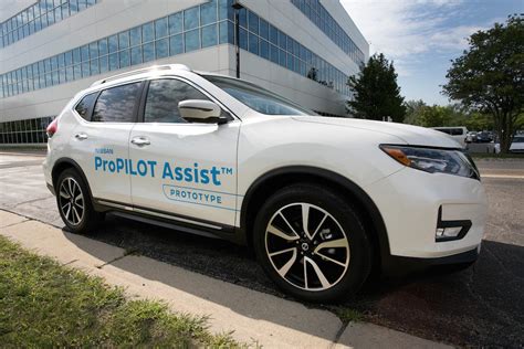 Nissan ProPilot Assist: review, features - Business Insider