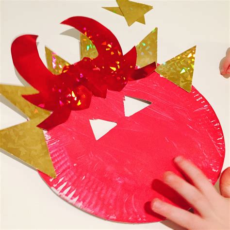 Chinese dragon mask craft for kids | Daisies & Pie