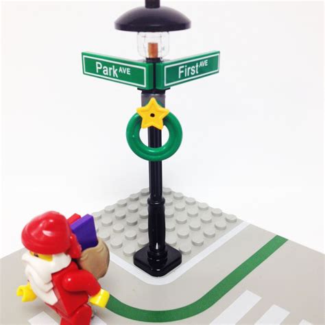 MinifigurePacks: Lego® City/Town "STREET SIGN - LAMP POST" Intersection of First & Park | Lego ...