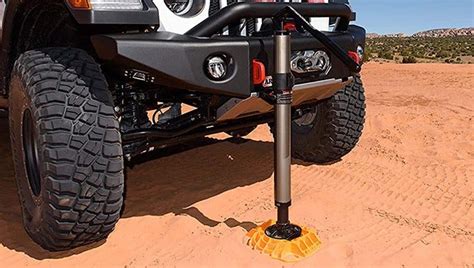 Best High Lift Jacks for Your 4x4 or Jeep - Off-Road.com