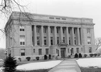 Lyon County Courthouse | Iowa Judicial Branch