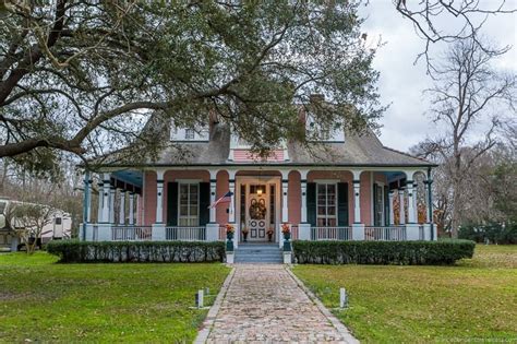 Louisiana Plantations Guide: 12 Louisiana River Road Plantations