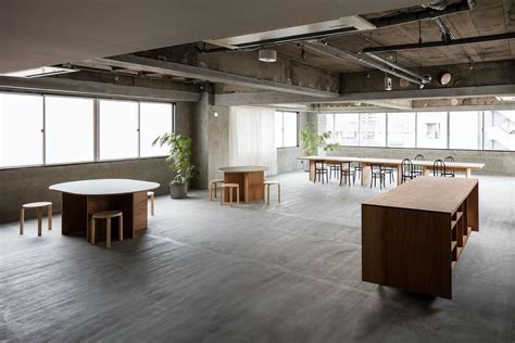 With an Open Space is a minimal office renovation located in Osaka, Japan, designed by Tsubasa ...