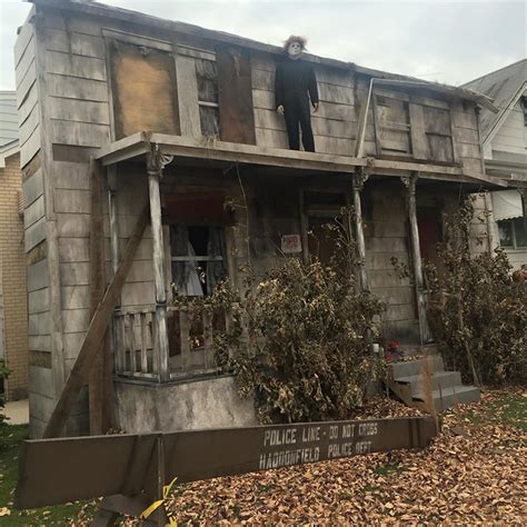 Someone Made A Life-Size Michael Myers House For Halloween And It's AWESOME!