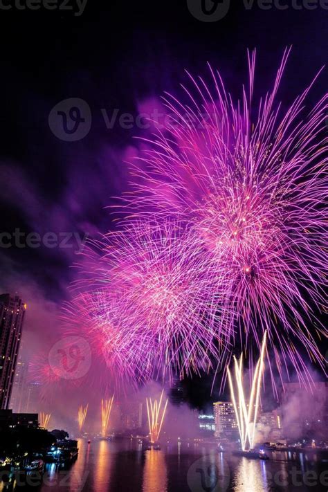 fireworks on the river at night 16705904 Stock Photo at Vecteezy