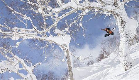 snowboarding in hokkaido