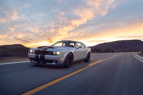 Dodge Challenger Hellcat Srt 4k - Free 4k Wallpapers - 40.000+ Free 4k ...