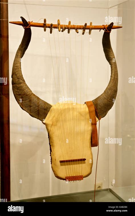 Ancient musical instruments hi-res stock photography and images - Alamy