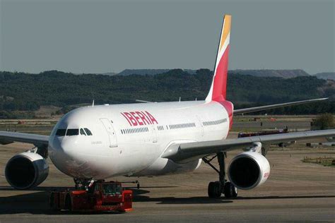 8 avioane A330-200 comandate de Iberia