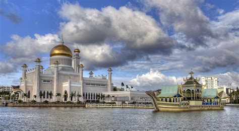 Sultan Omar Ali Saifuddin Mosque, Brunei - Folder