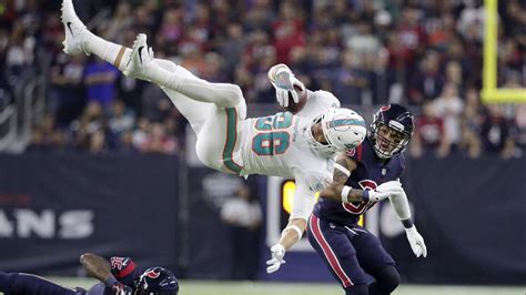 Dolphins hope jumping Mike Gesicki makes better decisions before taking ...