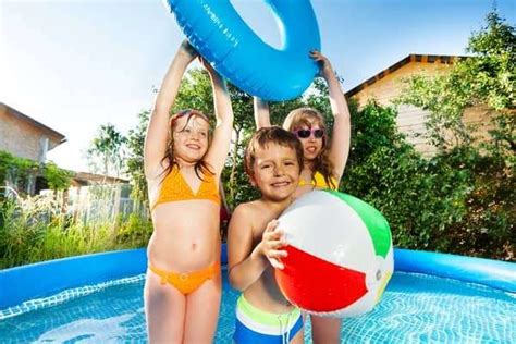 15 Best Swimming Pool Games for Kids in [y] - Great Wolf Lodge Family Fun