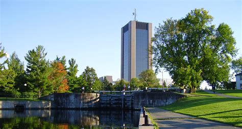 Carleton University staff take a stand to defend pensions | Canadian ...