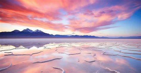 Bolivia, Sunset on the Salar de Uyuni salt flats, Uyuni, Bolivia