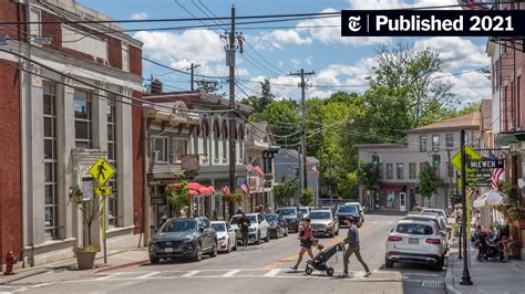 Warwick, N.Y.: A Hudson Valley Town That’s Under the Radar - The New York Times