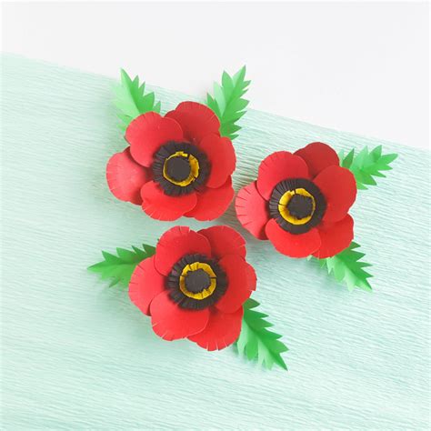 Paper Poppy Craft | FaveCrafts.com