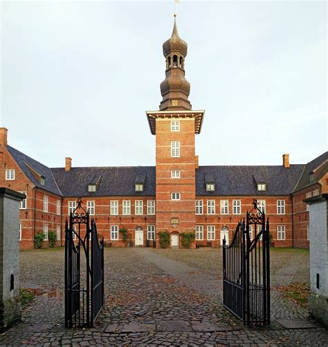 Castle, Castle, Husum Castle, Dutch Renaissance #castle, #castle, #husumcastle, # ...