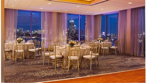 Zephyr On The Charles Restaurant in Cambridge | Hyatt Regency Boston ...