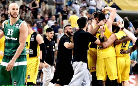 Sports Digest: AEK stuns Panathinaikos | Sports | ekathimerini.com