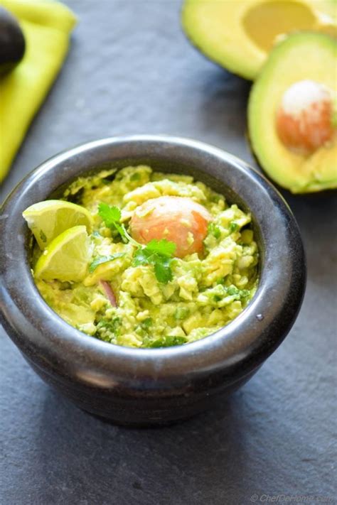 Zesty Garlic Guacamole Dip Recipe | ChefDeHome.com