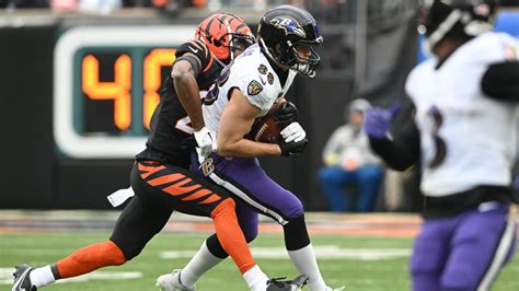 Charlie Kolar Snags 14-Yard Completion Amid Blanket Coverage | Ravens ...